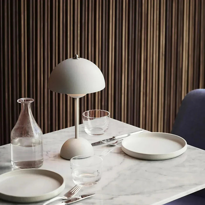 ヴィンテージ風 フラワー テーブルランプ