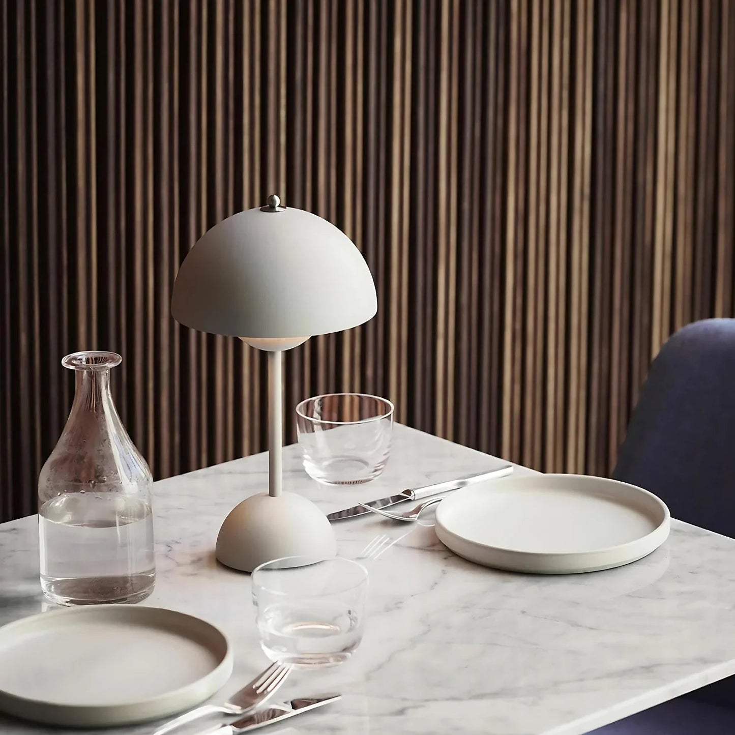 ヴィンテージ風 フラワー テーブルランプ