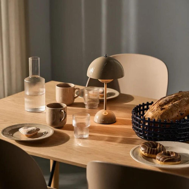 ヴィンテージ風 フラワー テーブルランプ